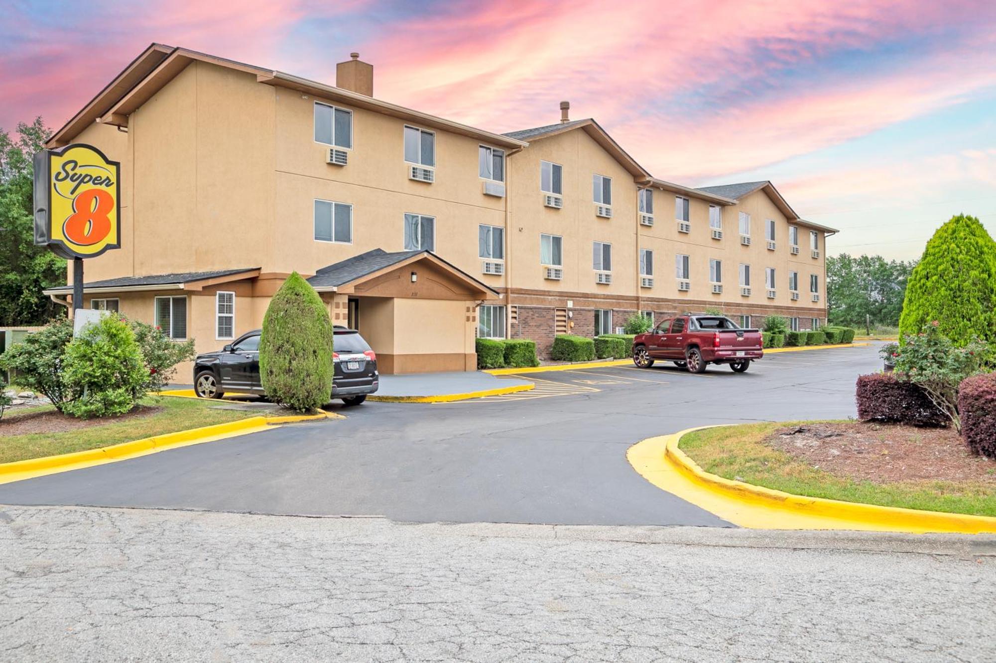 Super 8 By Wyndham Augusta Ft Eisenhower Area Exterior photo